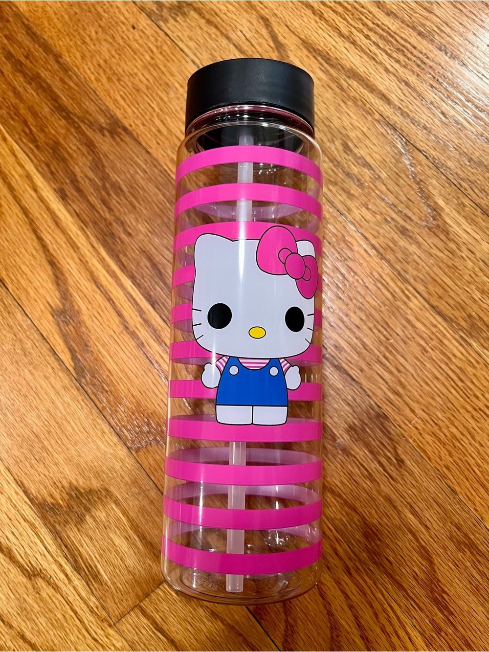 NEW Hello Kitty Water Bottle